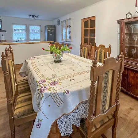 Amazing In With Kitchen *